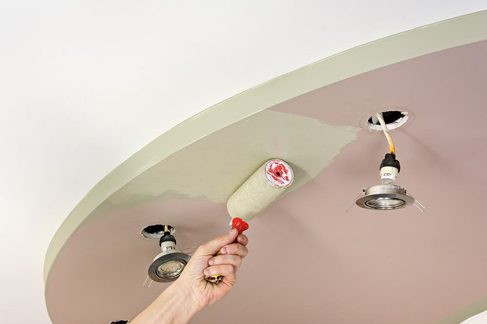 你能在牆上和天花板上使用天花板漆嗎?