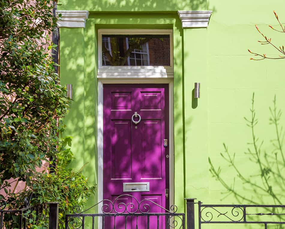 紫色前門，綠色