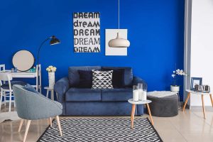 什麼顏色的地毯與藍牆一起去？