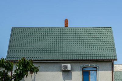什麼顏色的房子配綠色屋頂:12個醒目的組合