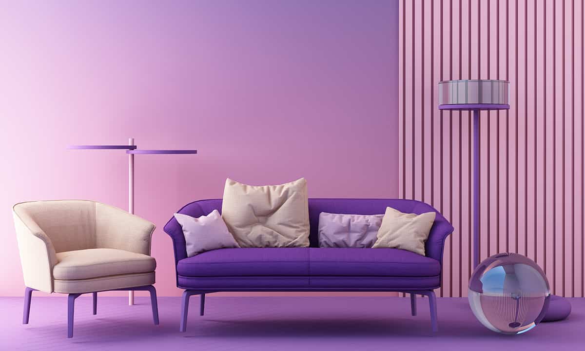 紫色的牆和奶油色的家具